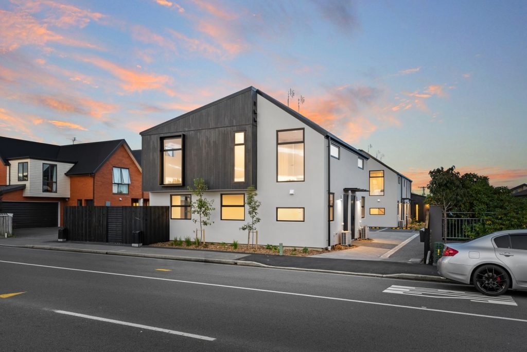 2/172 Colombo Street , Sydenham